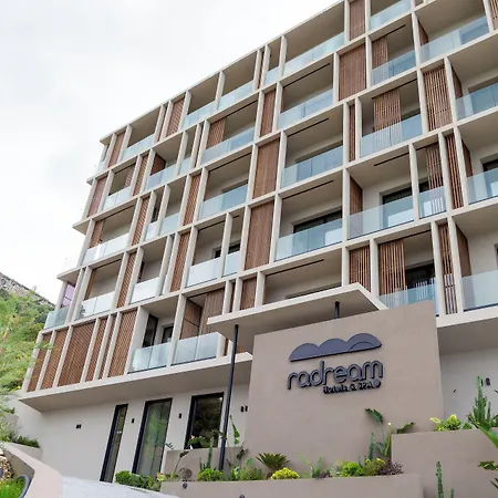 Radream & Hotell Radhimë